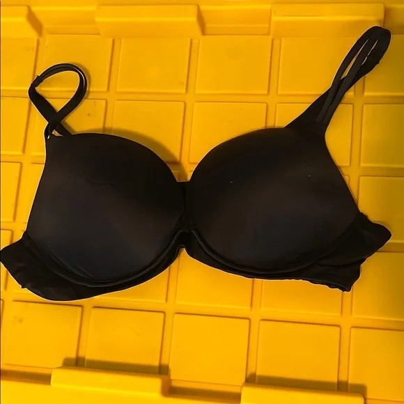 Black Underwire Bra - Picture 1 of 4